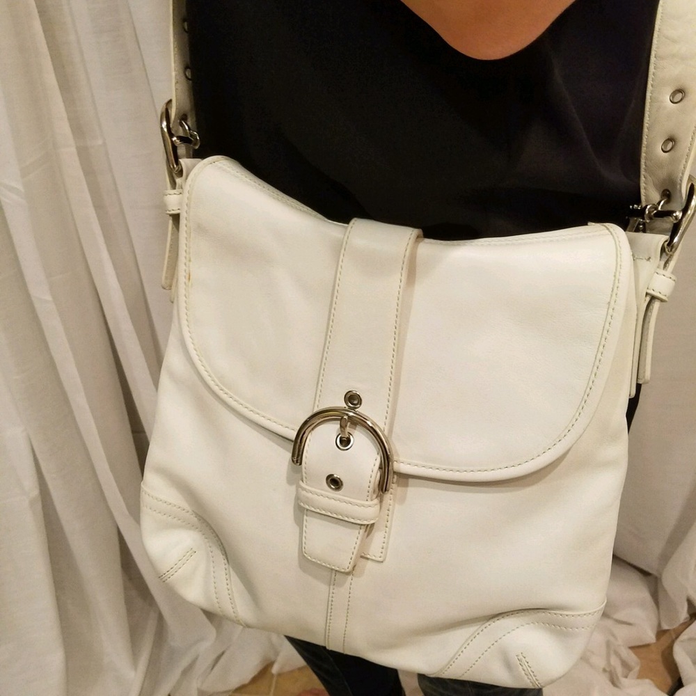 COACH White Leather Crossbody w Silver hardware